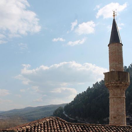 Tomor Shehu Guest House Берат Экстерьер фото
