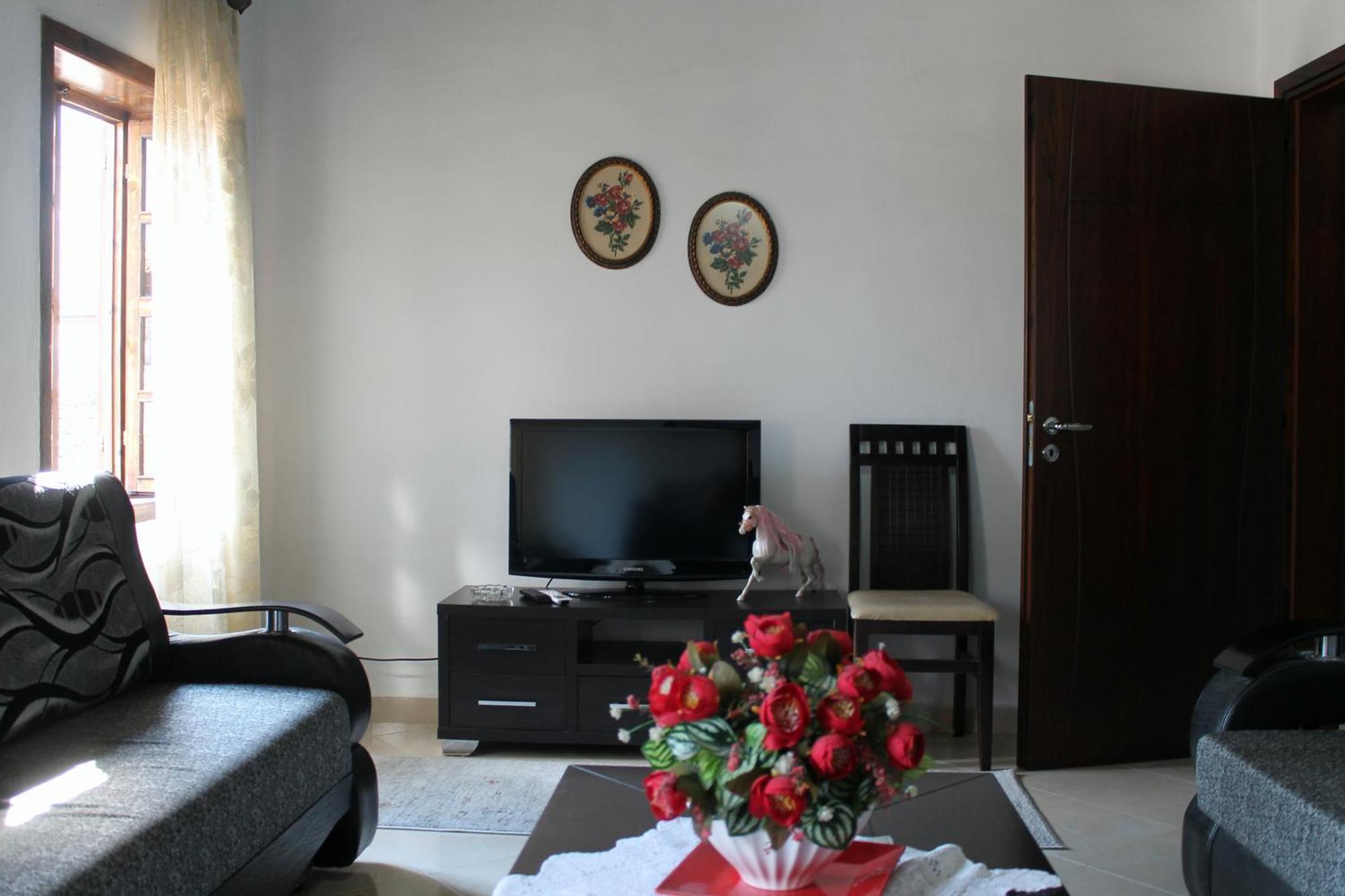 Tomor Shehu Guest House Берат Экстерьер фото